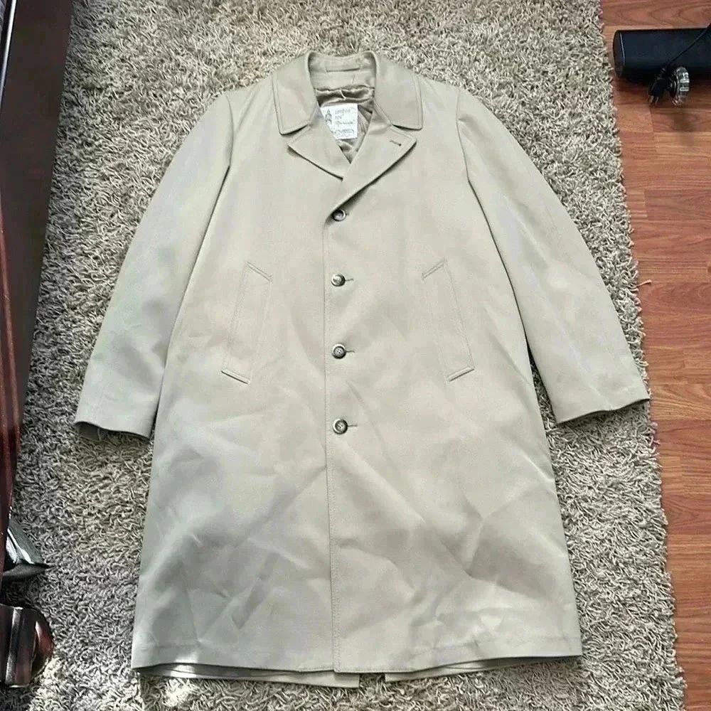 Vintage London Fog Cream Trench Coat with Silk and Fleece Line 42 Long